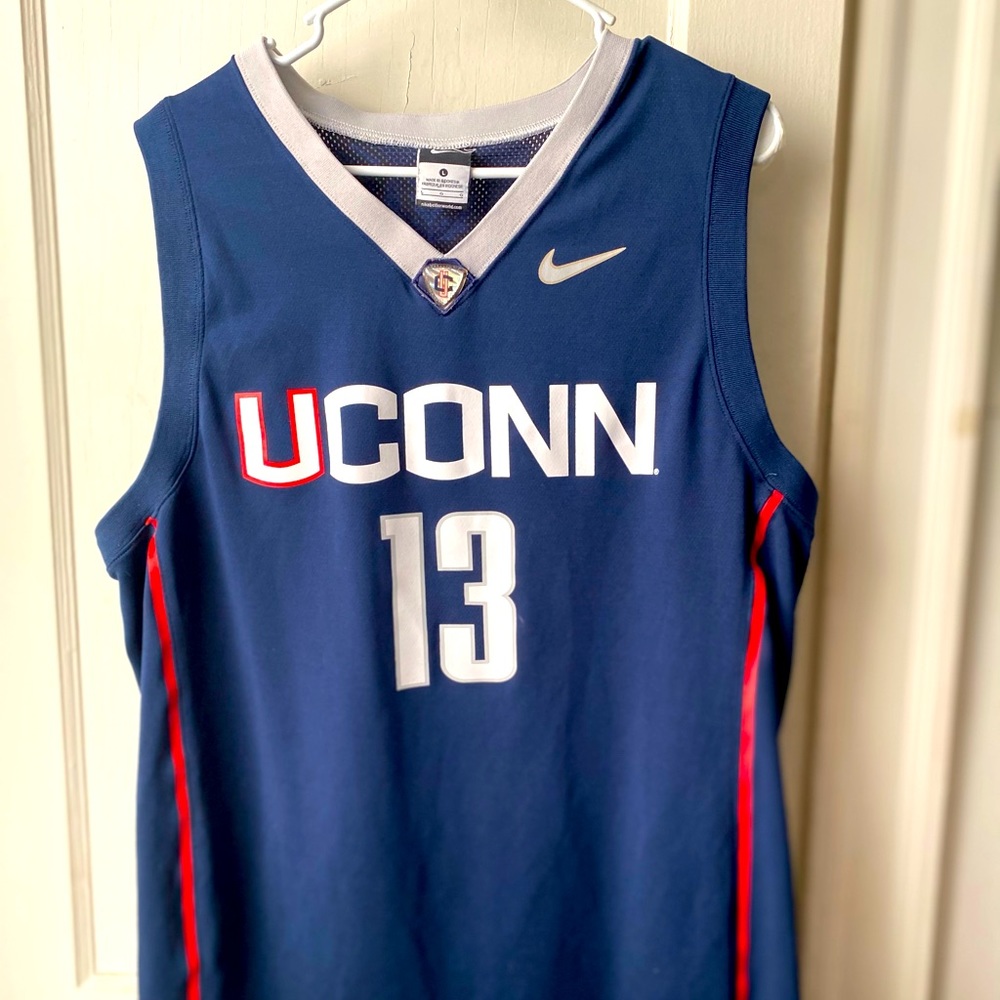 Nike UCONN Huskie’s Jersey